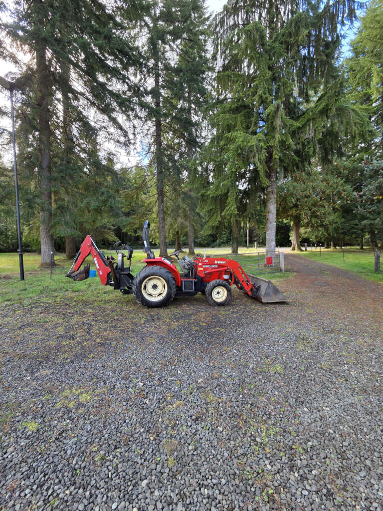 Used Branson 2005 4220 Tractor/Loader/Backhoe